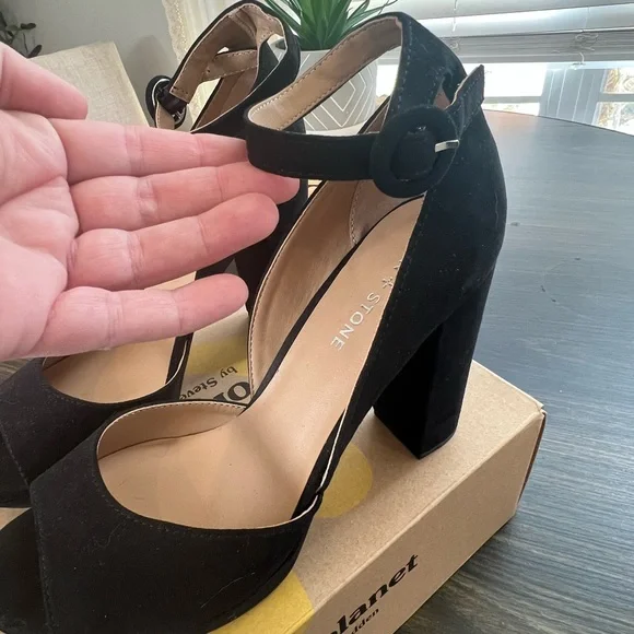 BRAND NEW! Sun & Stone Reeta Pump Black Heels - Picture 6 of 9